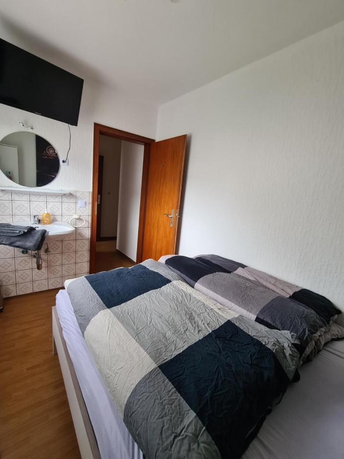 Pension Larifari Drees Exterior photo